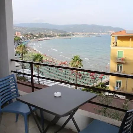 Alloggio Vista Mare * Diano Marina